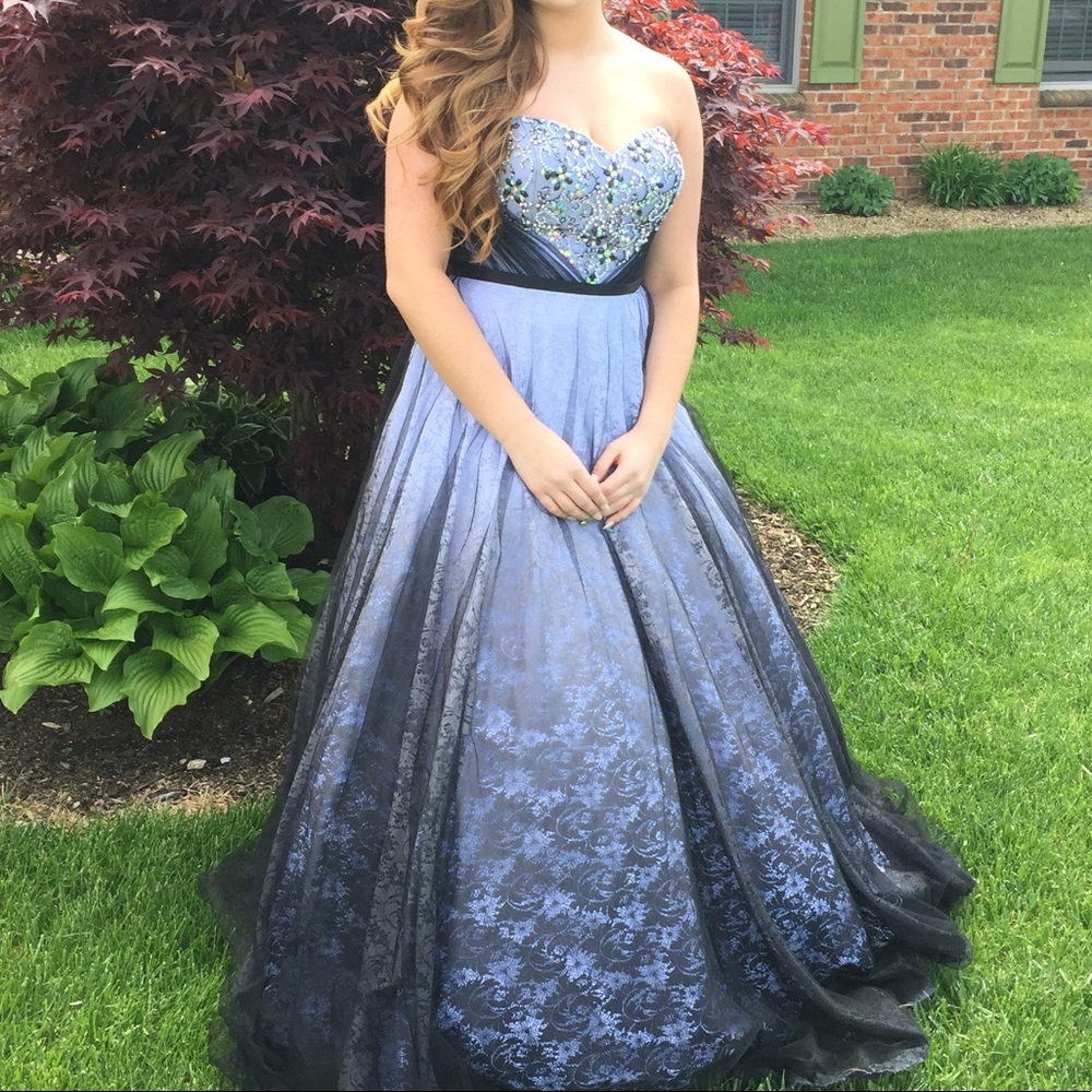 Beautiful ball gown style gown. Worn once.